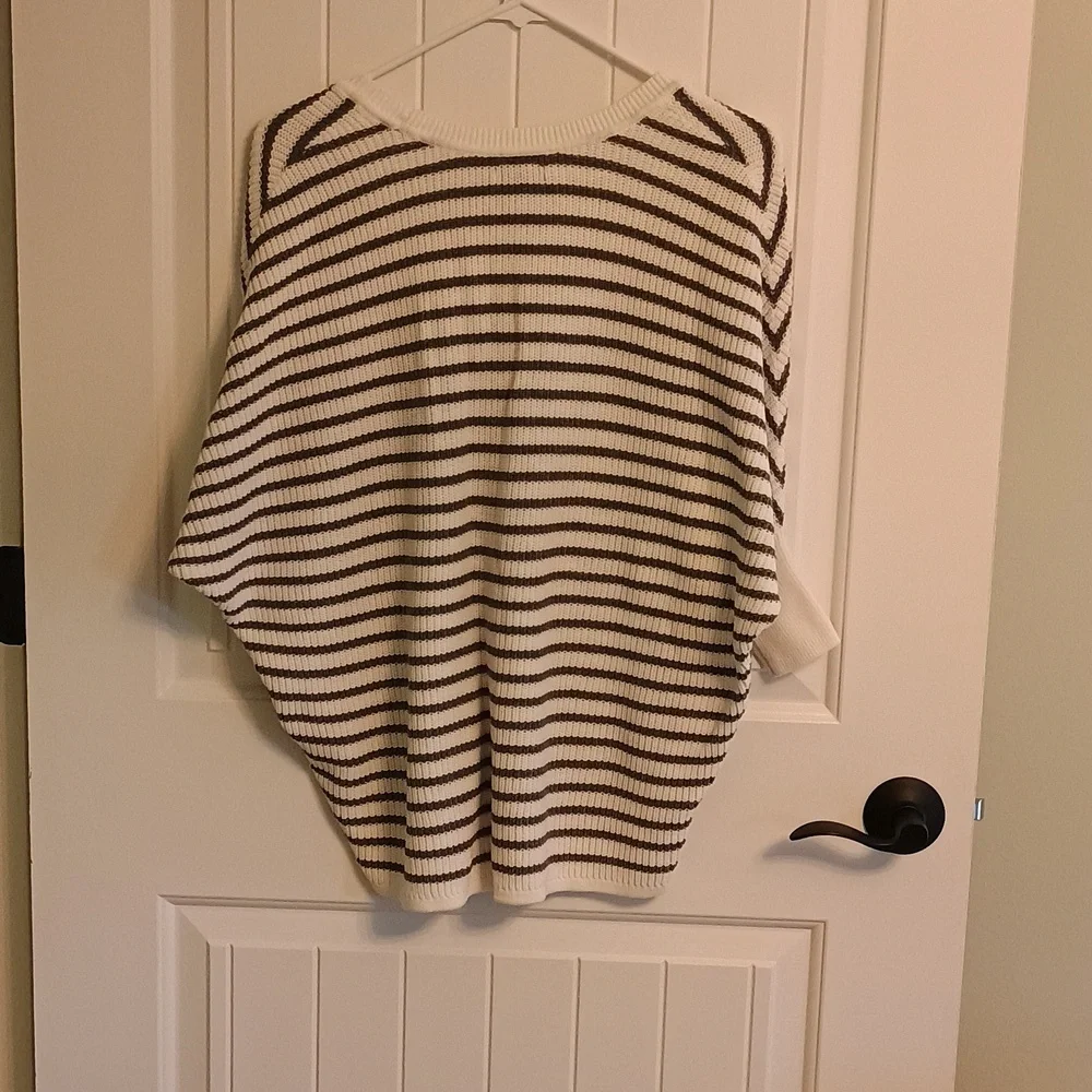 Express Striped Knit V-neck Top- Size Small- 1/2 Sleeve